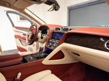 Bentley Bentayga V8 First Edition 4 Seats