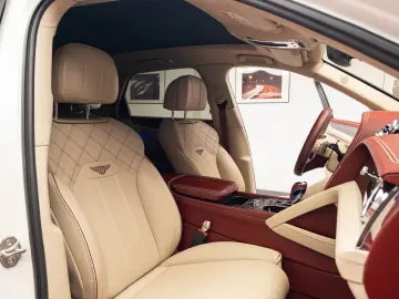 Bentley Bentayga V8 First Edition 4 Seats