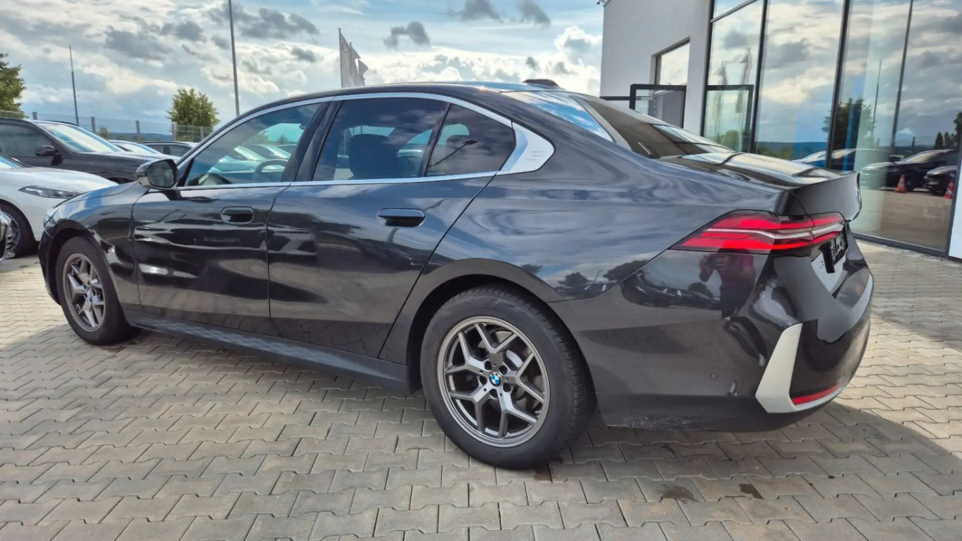 BMW 520i Limousine Sitzklima 360° HUD HiFi LEASING