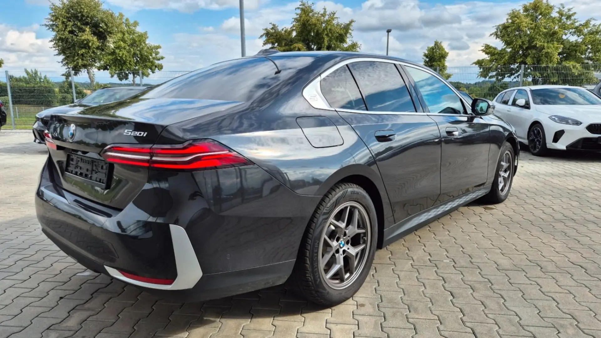 BMW 520i Limousine Sitzklima 360° HUD HiFi LEASING