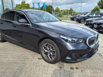 BMW 520i Limousine Sitzklima 360° HUD HiFi LEASING