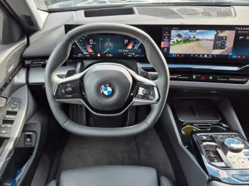BMW 520i Limousine Sitzklima 360° HUD HiFi LEASING