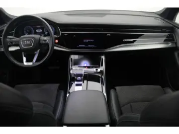 Q7 55 TFSI e quattro S line Matrix/Sitzhzg v+h/A