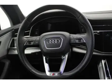Q7 55 TFSI e quattro S line Matrix/Sitzhzg v+h/A
