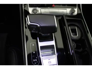Q7 55 TFSI e quattro S line Matrix/Sitzhzg v+h/A