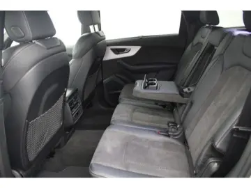 Q7 55 TFSI e quattro S line Matrix/Sitzhzg v+h/A