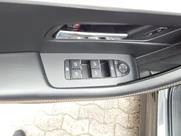 CX-60 2.5L e-Skyactiv PHEV Homura Panoramadach