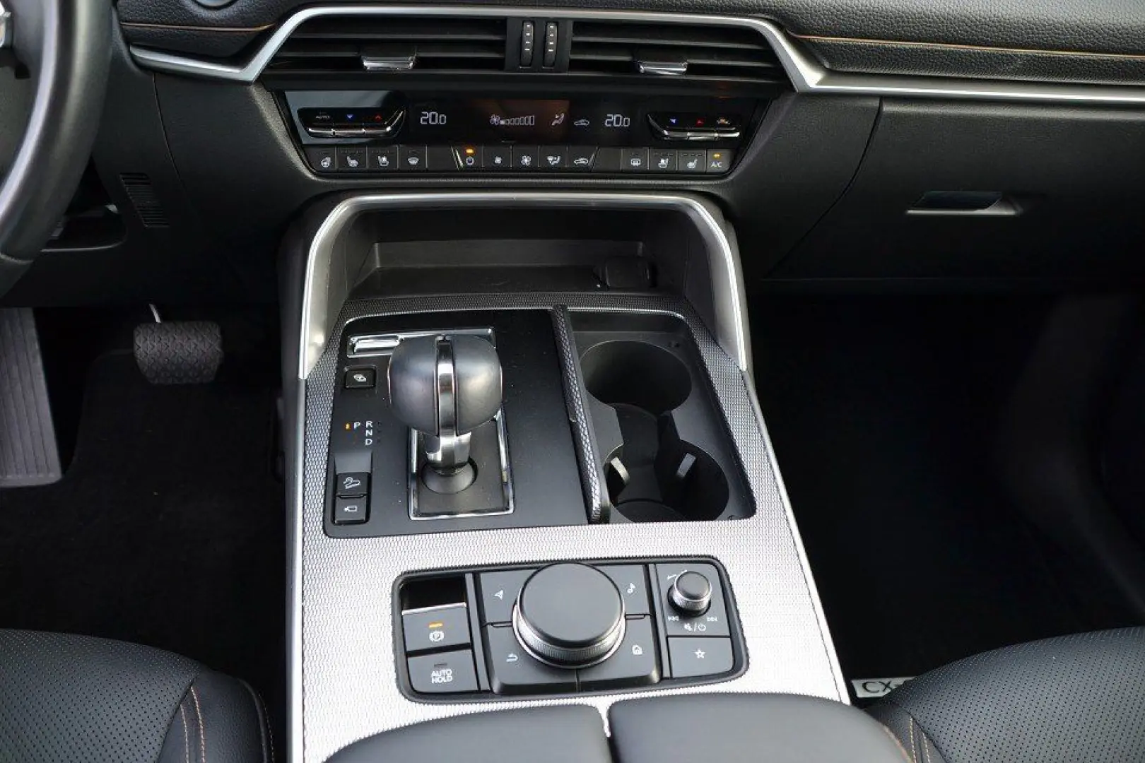 CX-60 2.5 e-Skyactiv PHEV HOMURA CON-P DRI-P COM