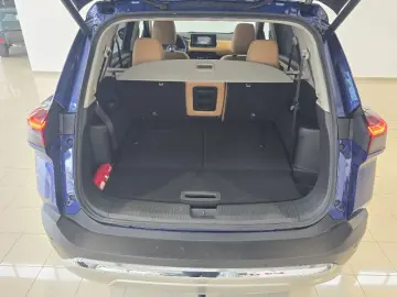 NISSAN X-TRAIL e4ORCE 211CP 4WD 7 locuri Tekna