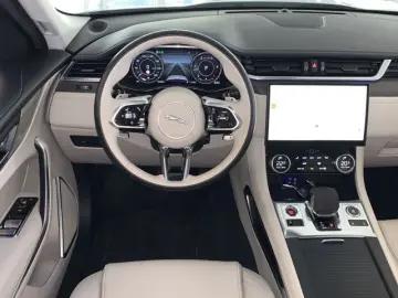 F-PACE AWD 3.0 360°KAMERA+LED+SHZ+DAB+SPURHALTE