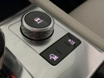 F-PACE AWD 3.0 360°KAMERA+LED+SHZ+DAB+SPURHALTE