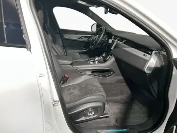 F-Pace P550 AWD SVR