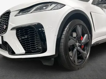 F-Pace P550 AWD SVR