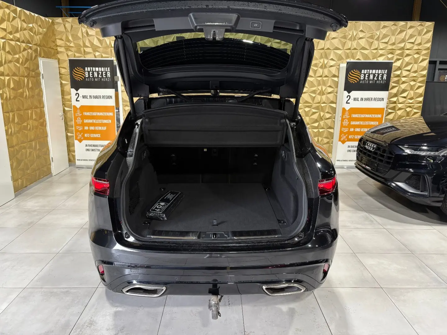 F-PACE R-Dynamic SE AWD/D300/PANO/APPLE/MEMORY/