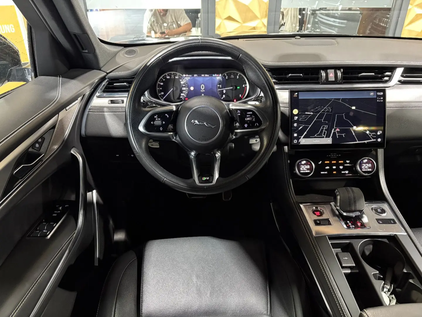 F-PACE R-Dynamic SE AWD/D300/PANO/APPLE/MEMORY/