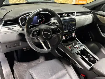 F-PACE R-Dynamic SE AWD/D300/PANO/APPLE/MEMORY/