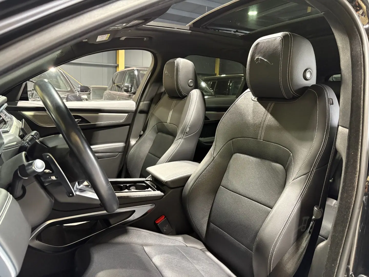 F-PACE R-Dynamic SE AWD/D300/PANO/APPLE/MEMORY/