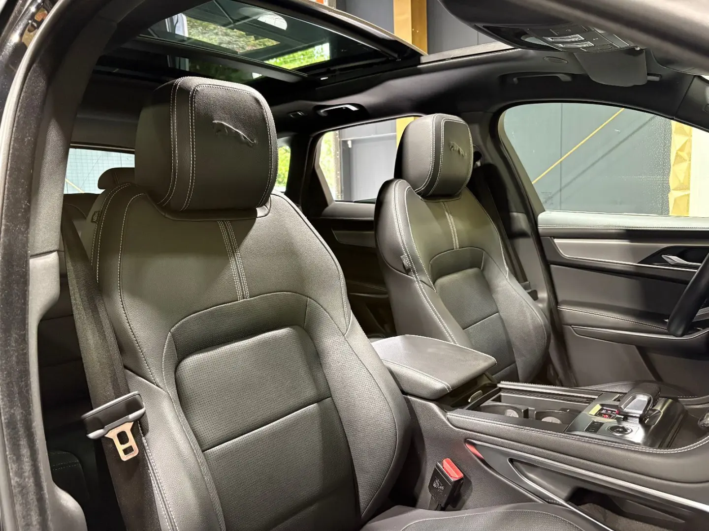 F-PACE R-Dynamic SE AWD/D300/PANO/APPLE/MEMORY/