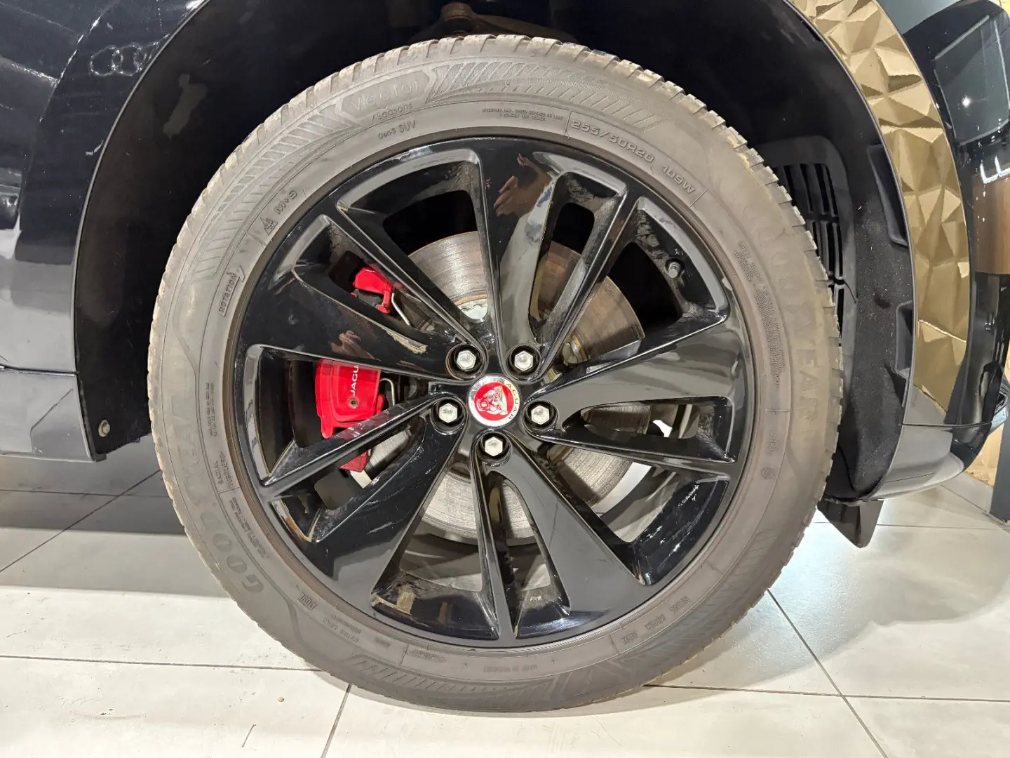 F-PACE R-Dynamic SE AWD/D300/PANO/APPLE/MEMORY/