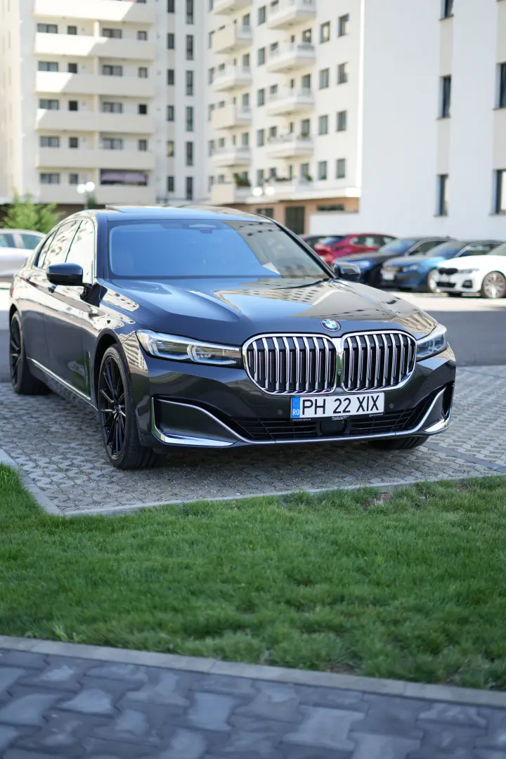 BMW 740