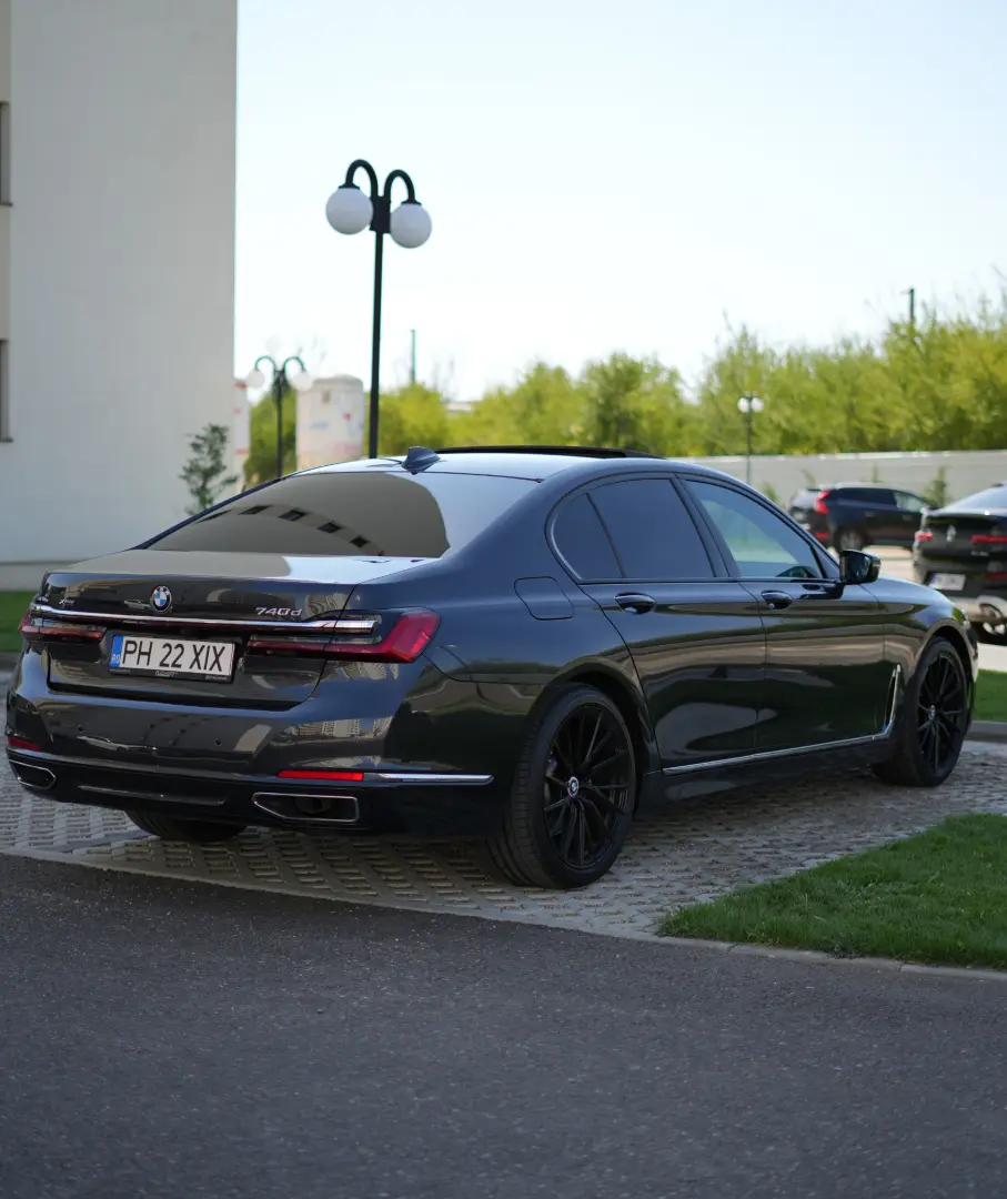 BMW 740