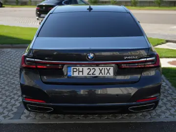 BMW 740