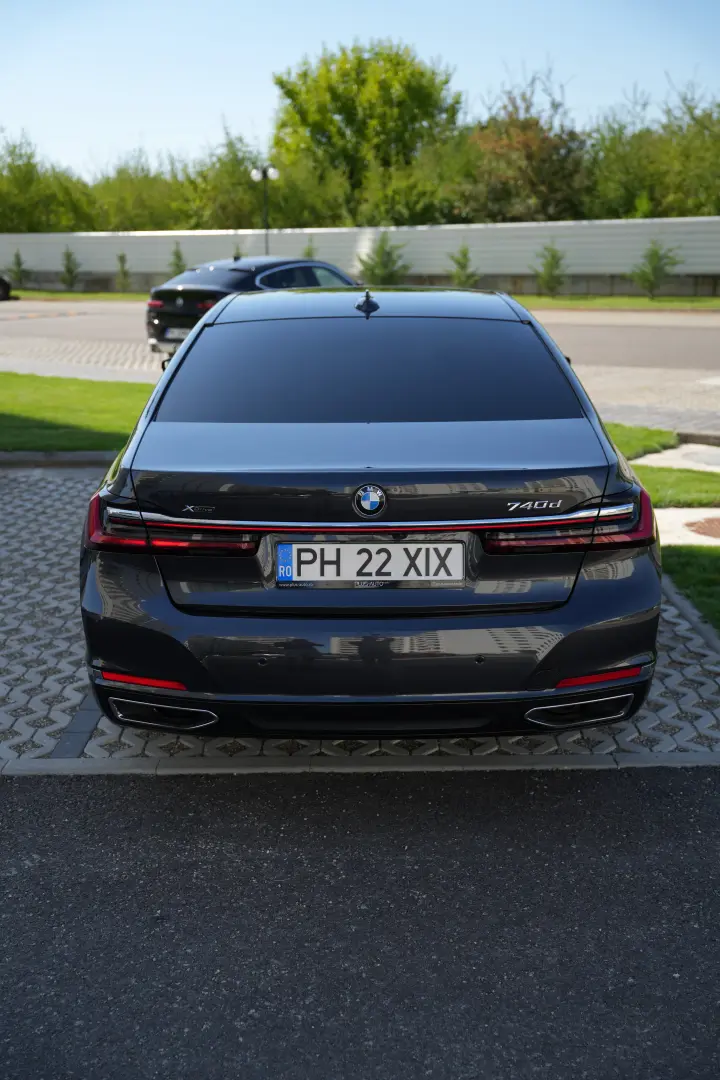 BMW 740