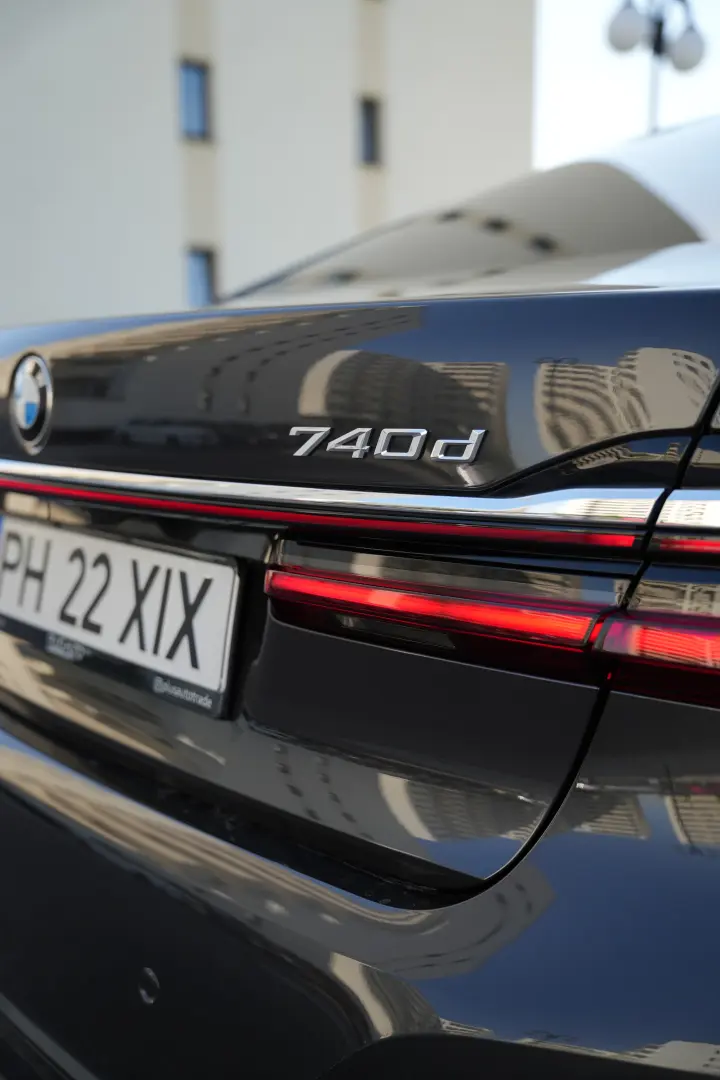 BMW 740