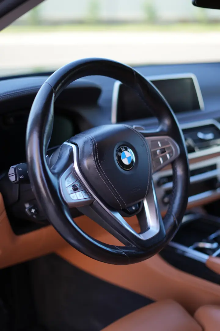 BMW 740