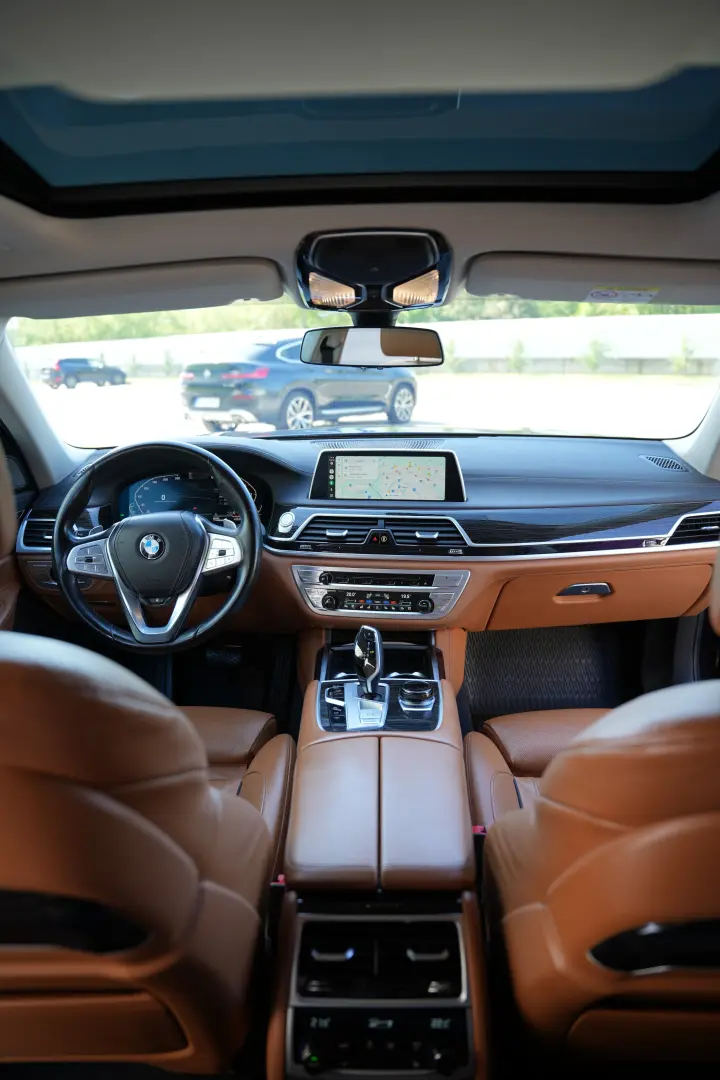 BMW 740