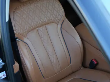 BMW 740