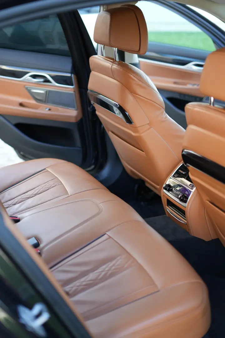 BMW 740