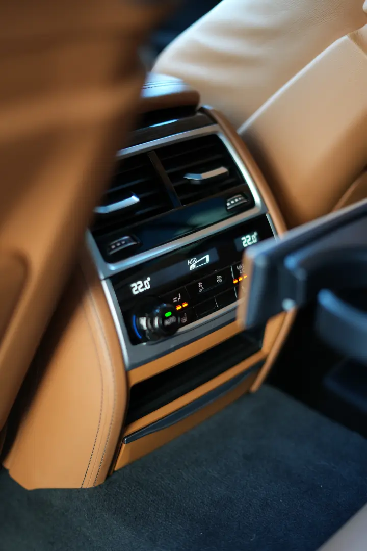 BMW 740