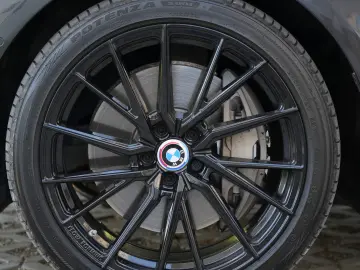 BMW 740