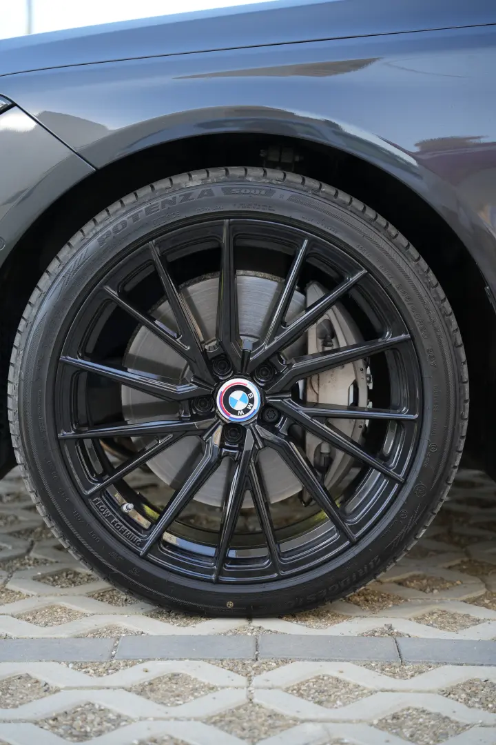 BMW 740