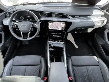Q8 Sportback 50 S line HuD,Matrix,Optikp. e-tron