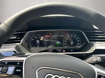 Q8 Sportback 55 e-tron quattro S line MATRIX*HUD