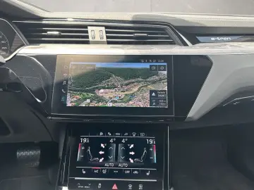 Q8 Sportback 55 e-tron quattro S line MATRIX*HUD