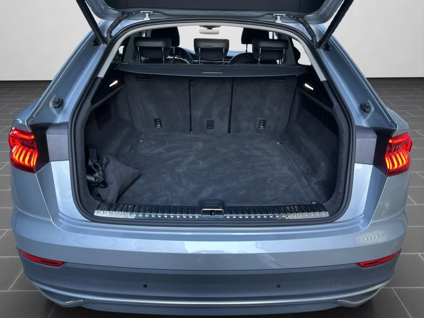 Q8 55 TFSI quattro 250(340) kW(PS) tiptronic
