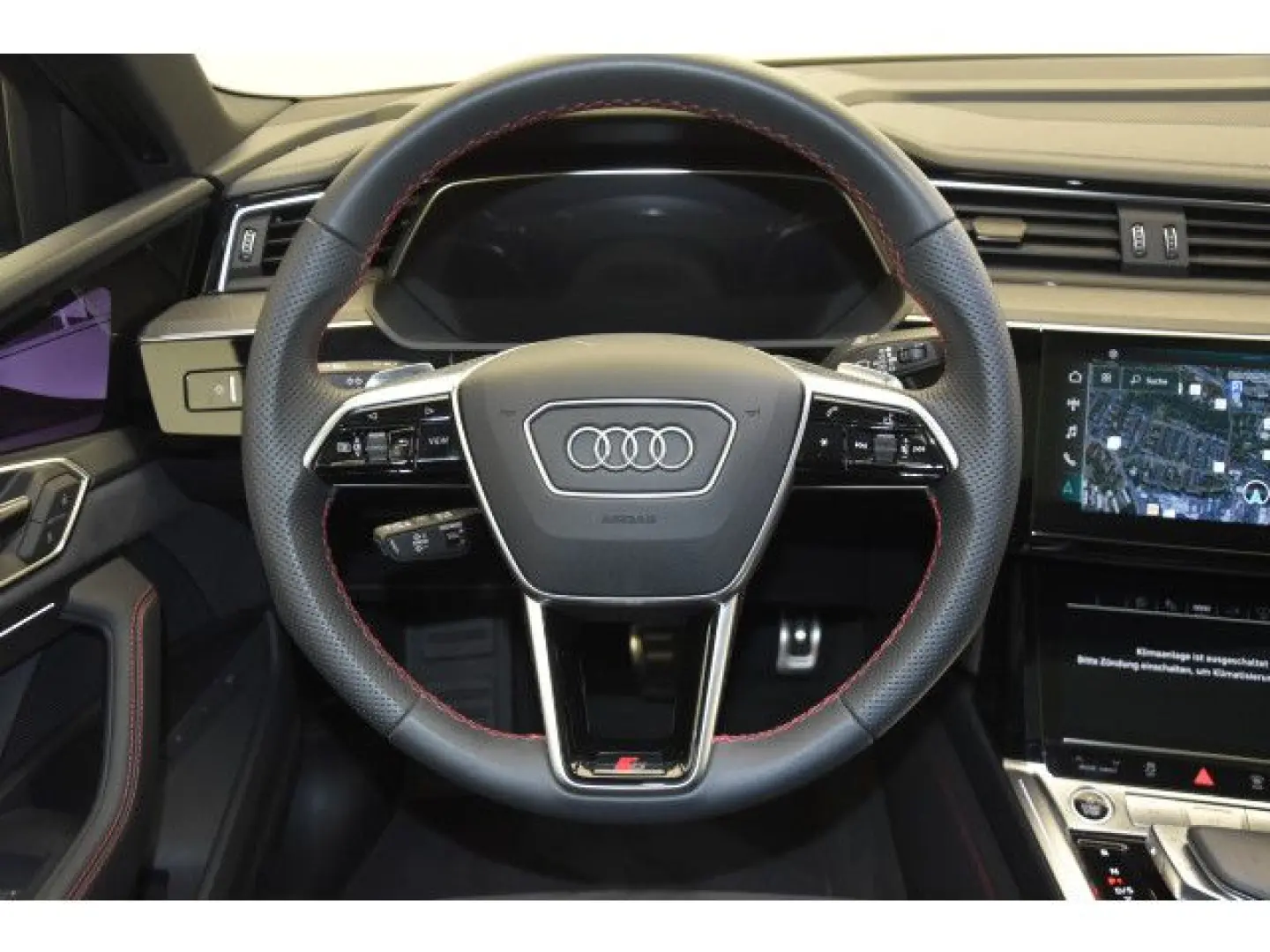 Q8 Sportback 55 e-tron quattro S line