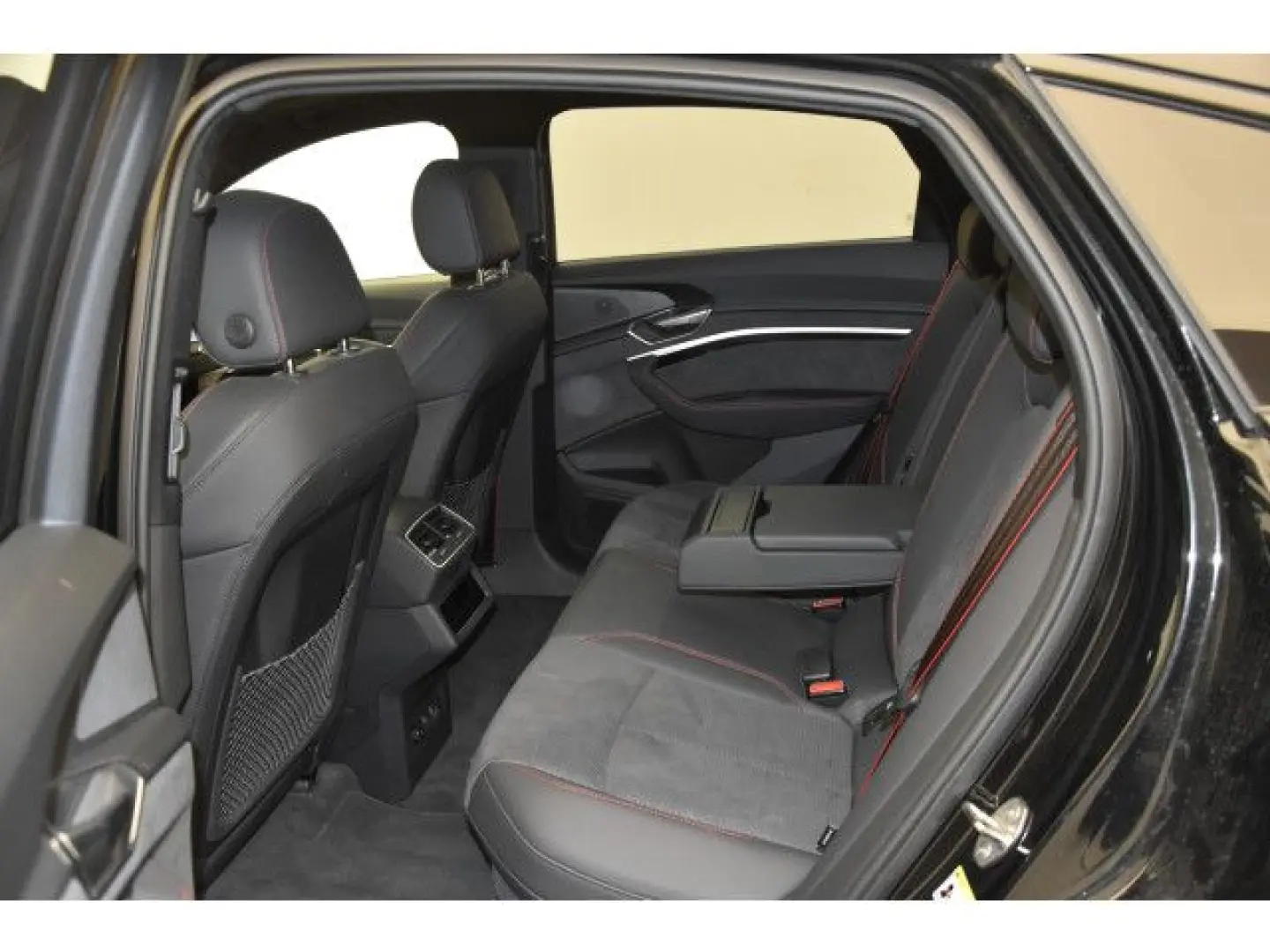Q8 Sportback 55 e-tron quattro S line