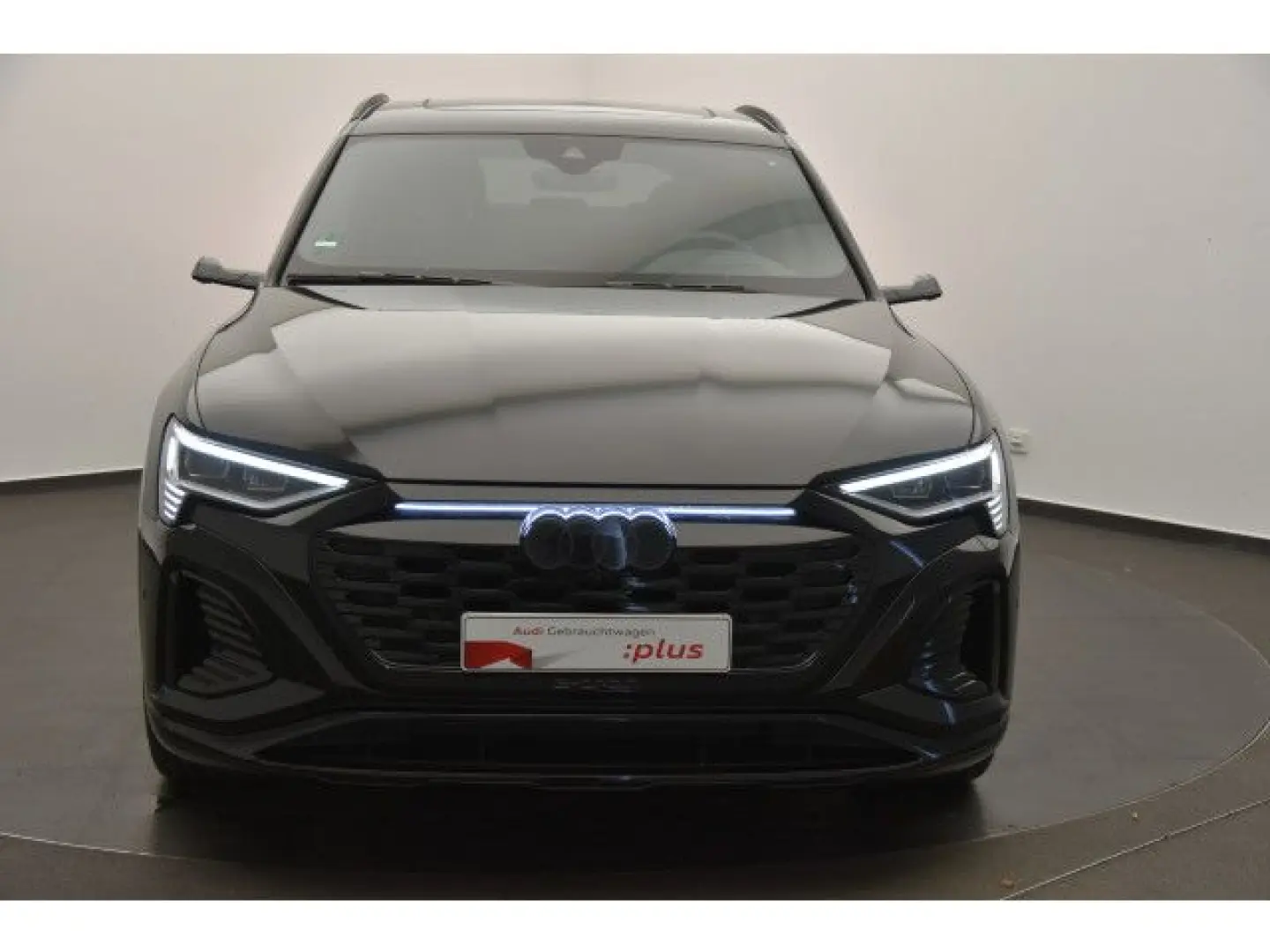 Q8 Sportback 55 e-tron quattro S line