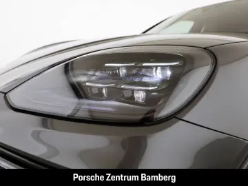 Cayenne E-Hybrid/ Inno-Drive/ Burmester/ Sport D