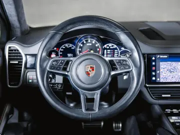 Cayenne GTS Panoramadach Luftfederung BOSE