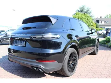 Cayenne Chrono Leder AHK Sport-AGA Navi Kamera S