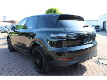 Cayenne Chrono Leder AHK Sport-AGA Navi Kamera S