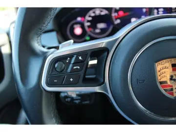 Cayenne Chrono Leder AHK Sport-AGA Navi Kamera S