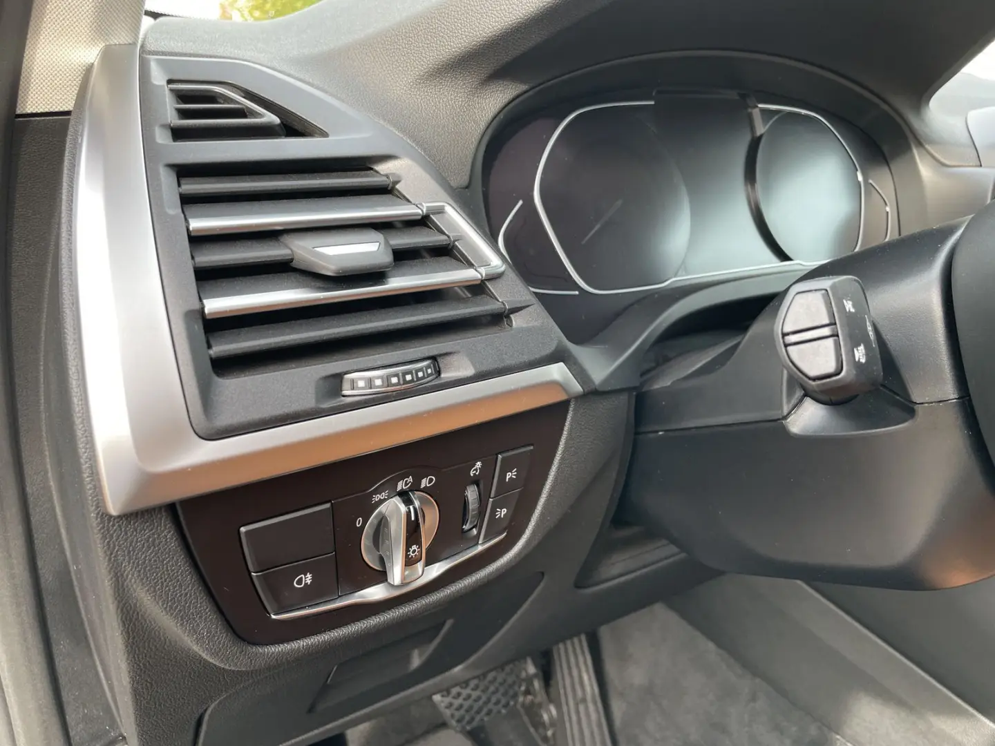 X3 xDrive30e DAB LED WLAN Parkassistent AHK Shz