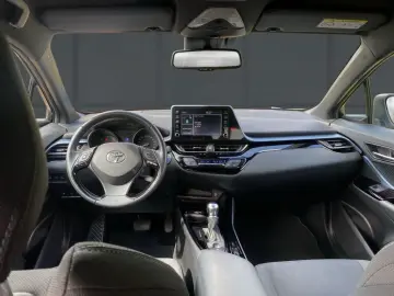 C-HR Hybrid Team D