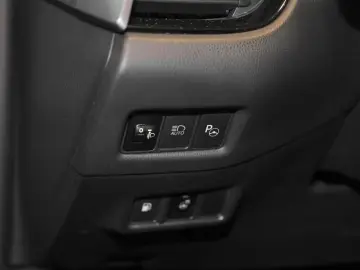 C-HR 1.8 HYBRID TEAM D SHZ/PDC/LED/KAMERA